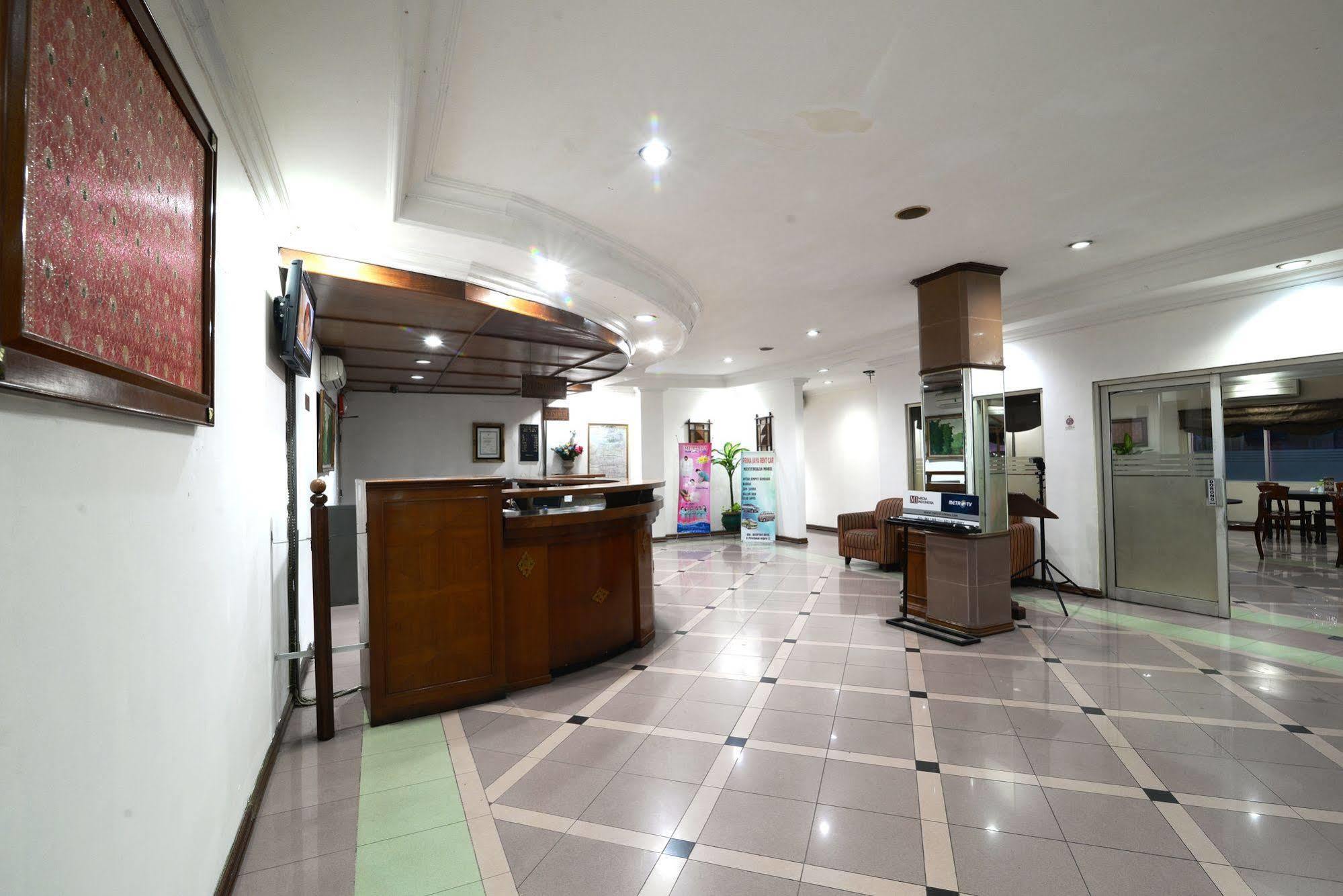 Puri Jaya Hotel Jakarta Exterior photo