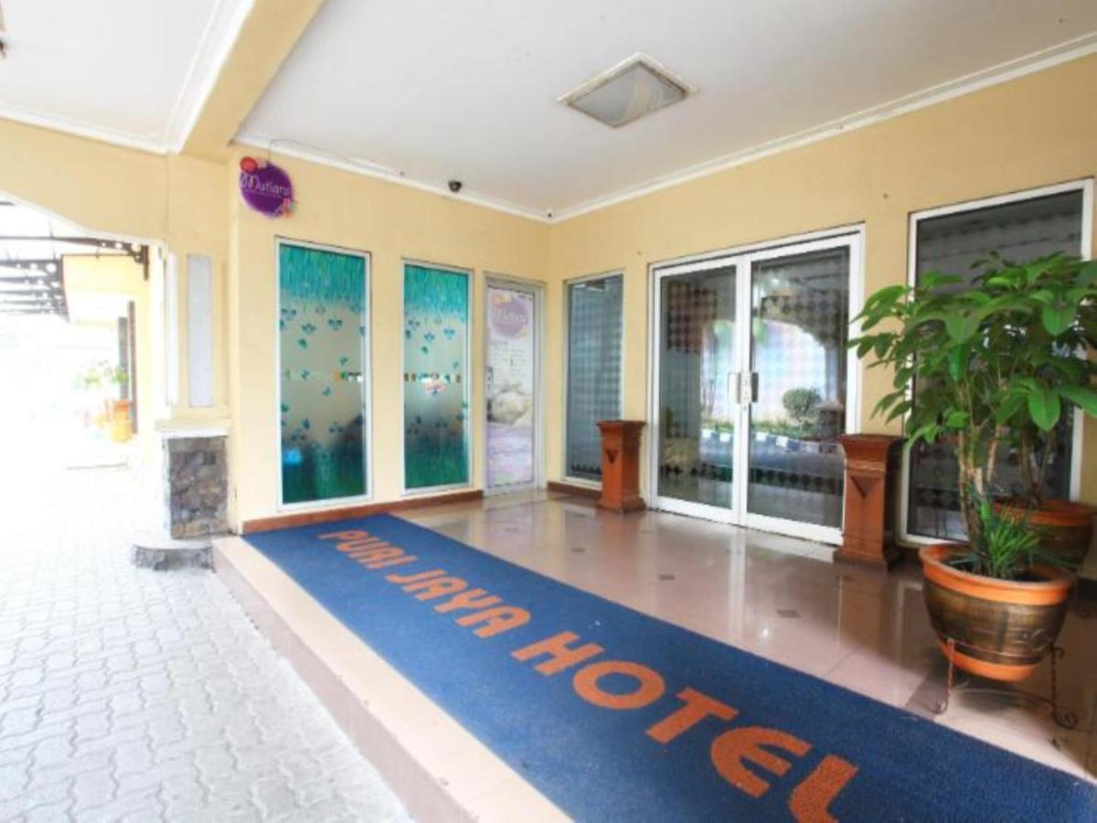 Puri Jaya Hotel Jakarta Exterior photo