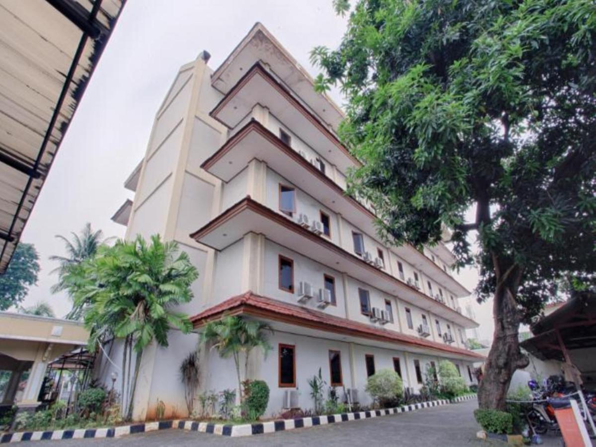 Puri Jaya Hotel Jakarta Exterior photo